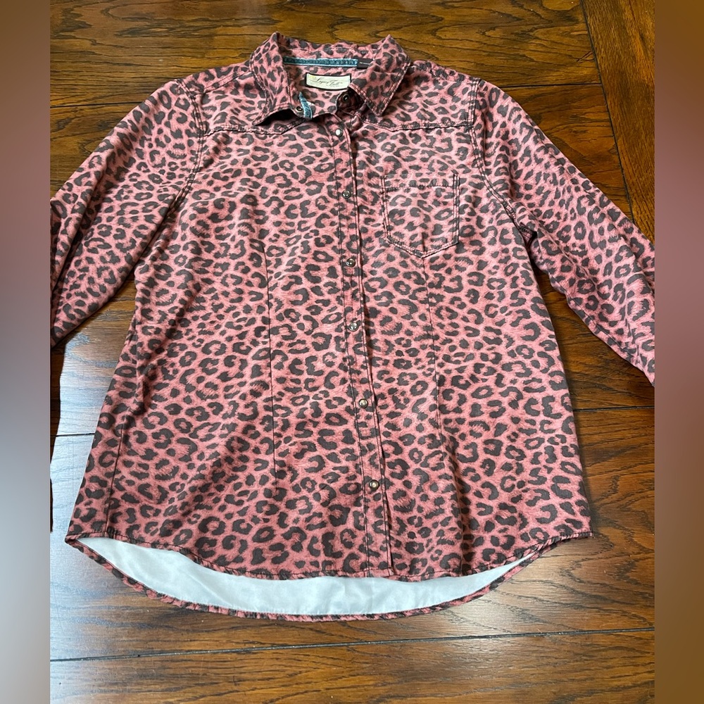 Legacy Falls For her snap shirt  leopard western